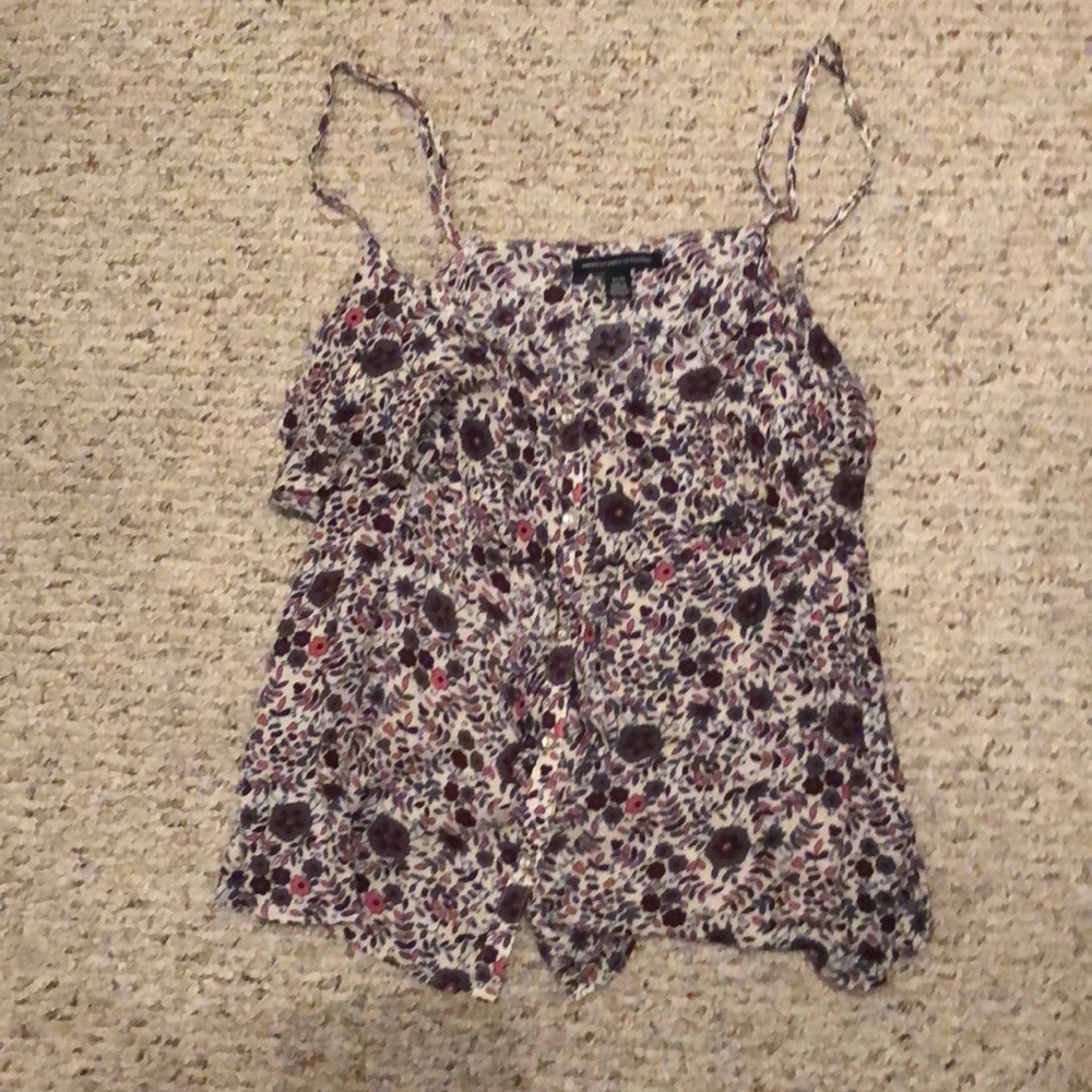 Slightly cropped tank top, Size M